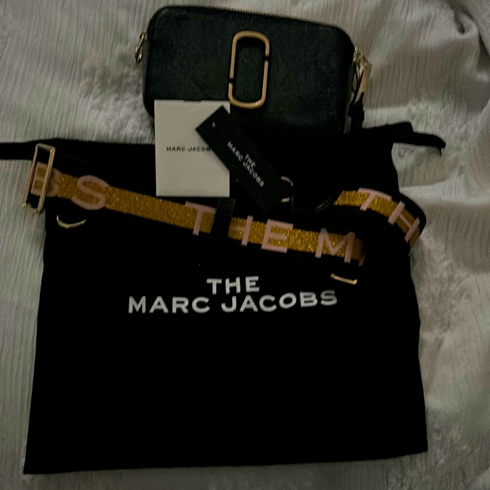 Marc Jacobs snap shot